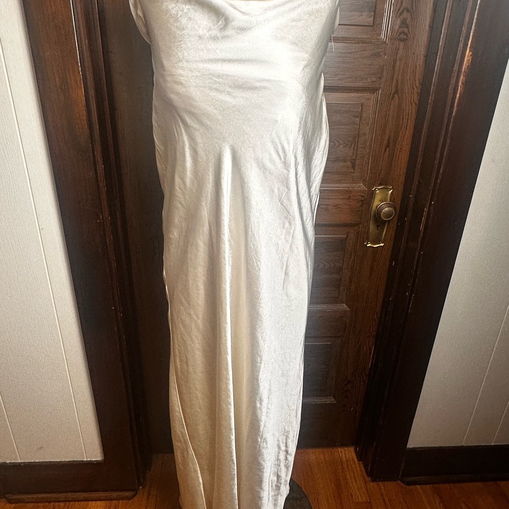 Showpo Elegant White Satin Gown Dress Womens size 6 Cocktail Party Wedding